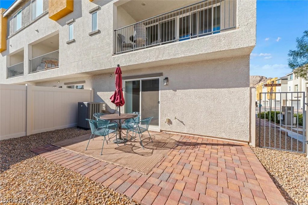 10059 Dazzling Sunrays, Las Vegas, NV 89129