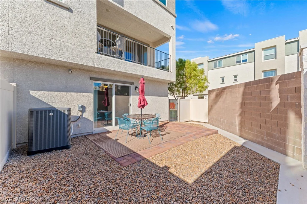 10059 Dazzling Sunrays, Las Vegas, NV 89129