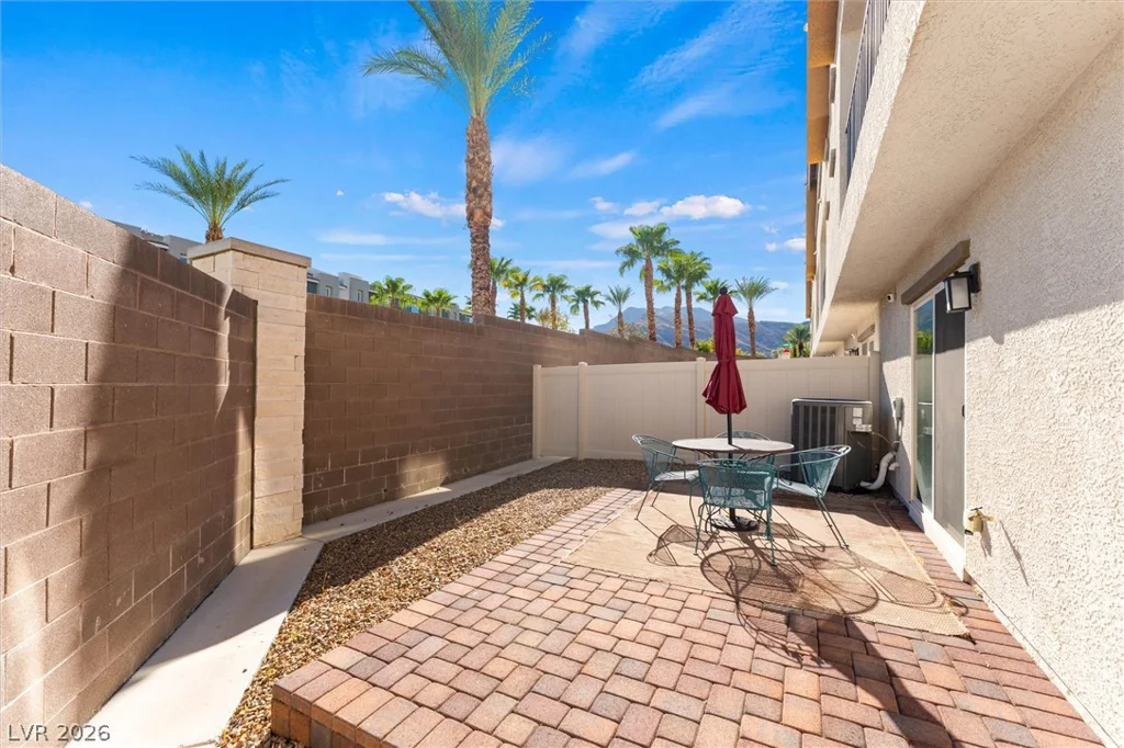 10059 Dazzling Sunrays, Las Vegas, NV 89129