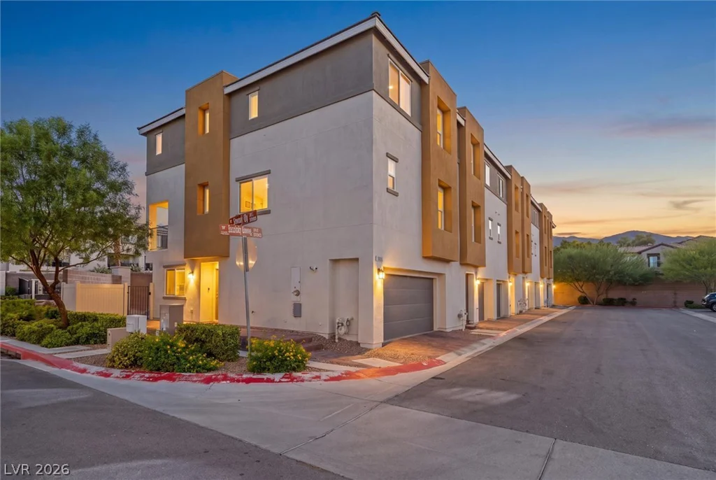 10059 Dazzling Sunrays, Las Vegas, NV 89129