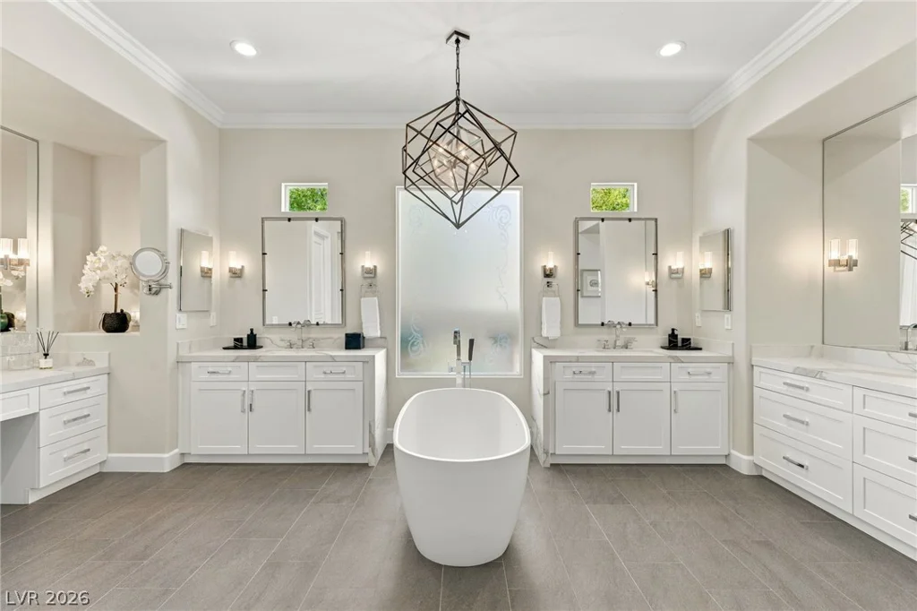 36 Tapadero, Las Vegas, NV 89135