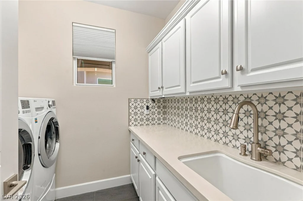36 Tapadero, Las Vegas, NV 89135