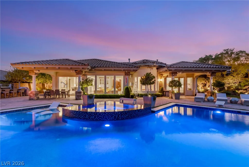 36 Tapadero, Las Vegas, NV 89135