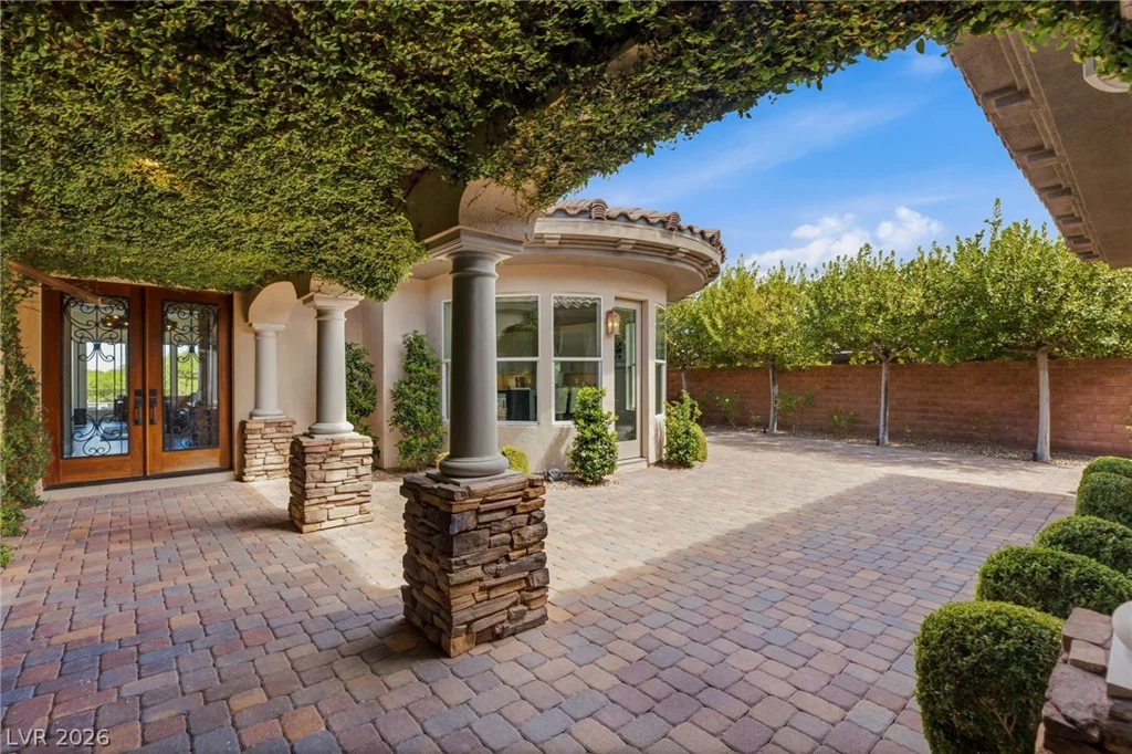 36 Tapadero, Las Vegas, NV 89135