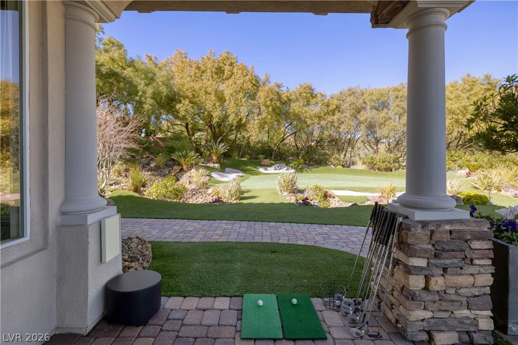 36 Tapadero, Las Vegas, NV 89135