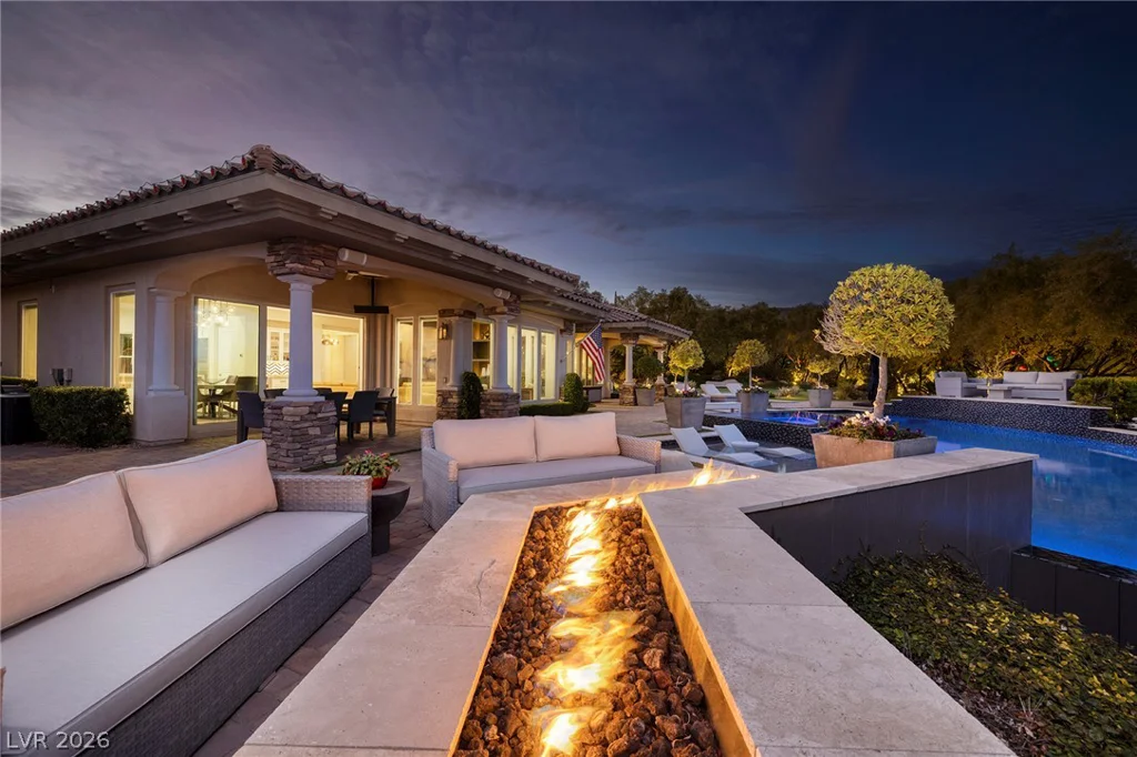 36 Tapadero, Las Vegas, NV 89135