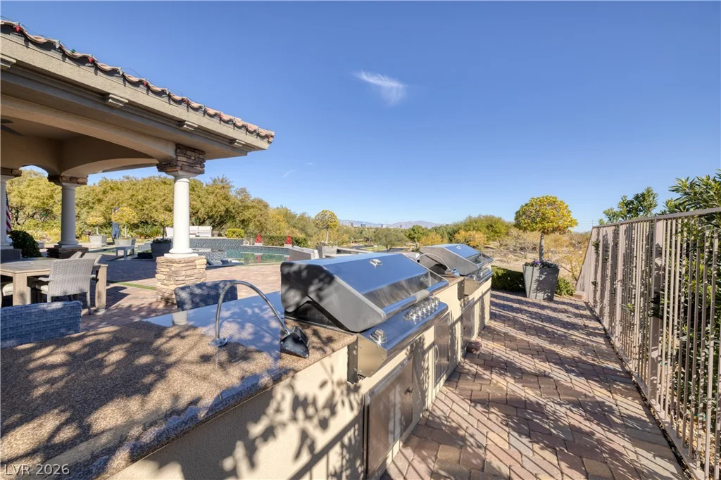 36 Tapadero, Las Vegas, NV 89135