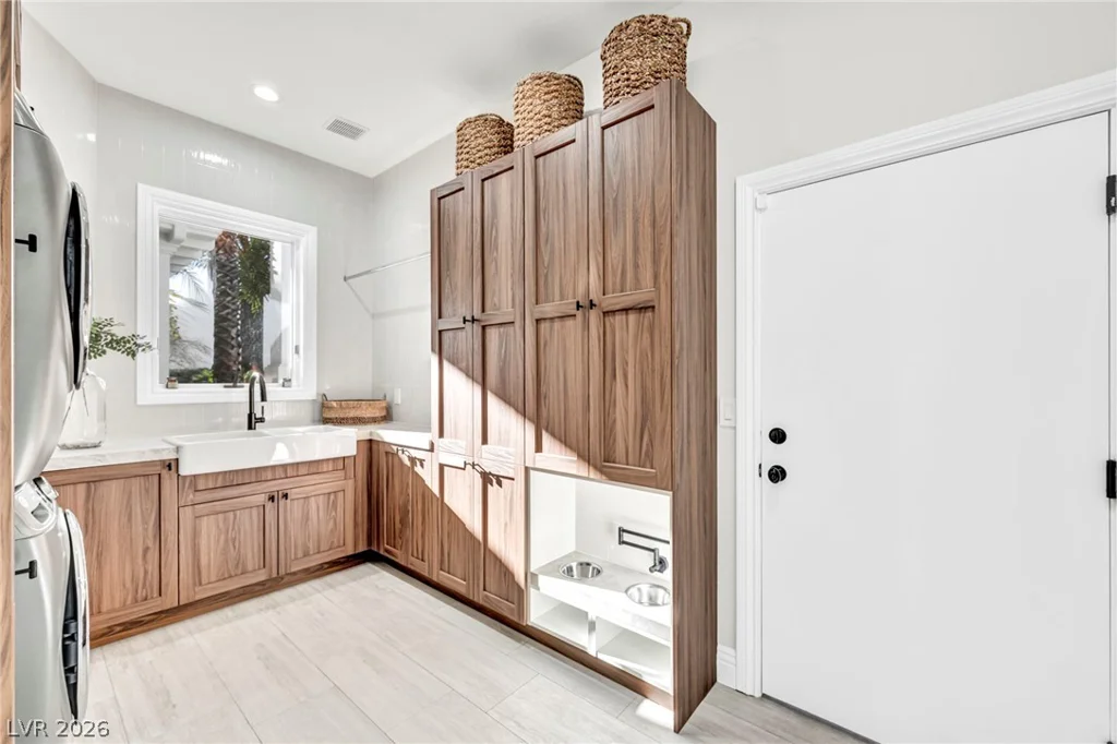 8805 Spanish Mountain, Las Vegas, NV 89148