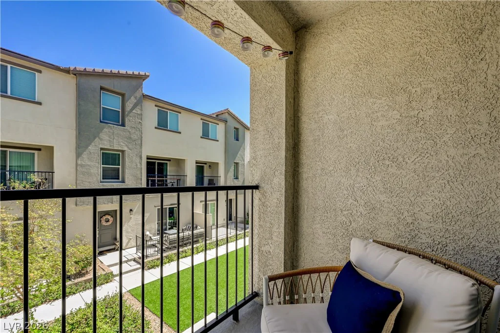 12302 Dusk Blue, Las Vegas, NV 89183
