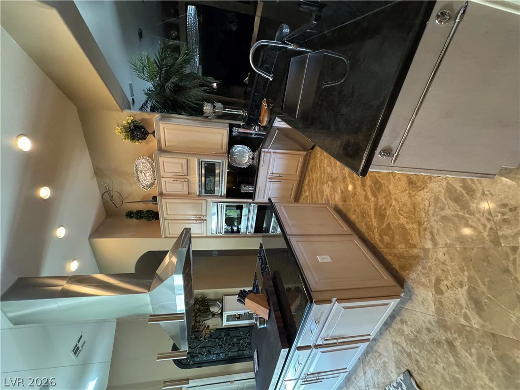 304 Highland Mesa, Las Vegas, NV 89144