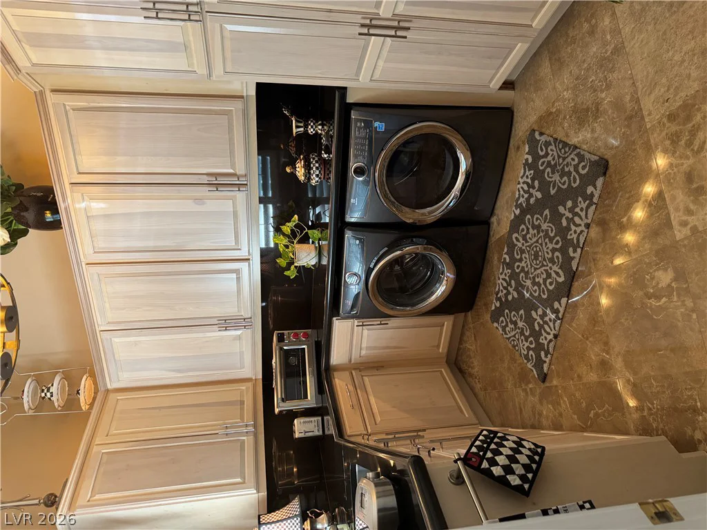 304 Highland Mesa, Las Vegas, NV 89144