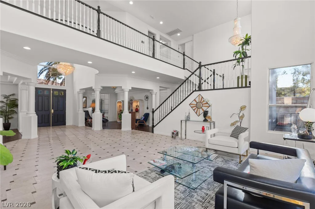 8088 Dark Hollow, Las Vegas, NV 89117