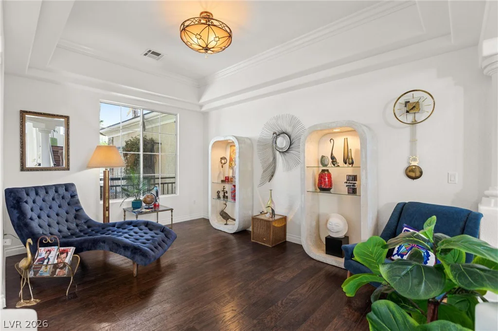 8088 Dark Hollow, Las Vegas, NV 89117