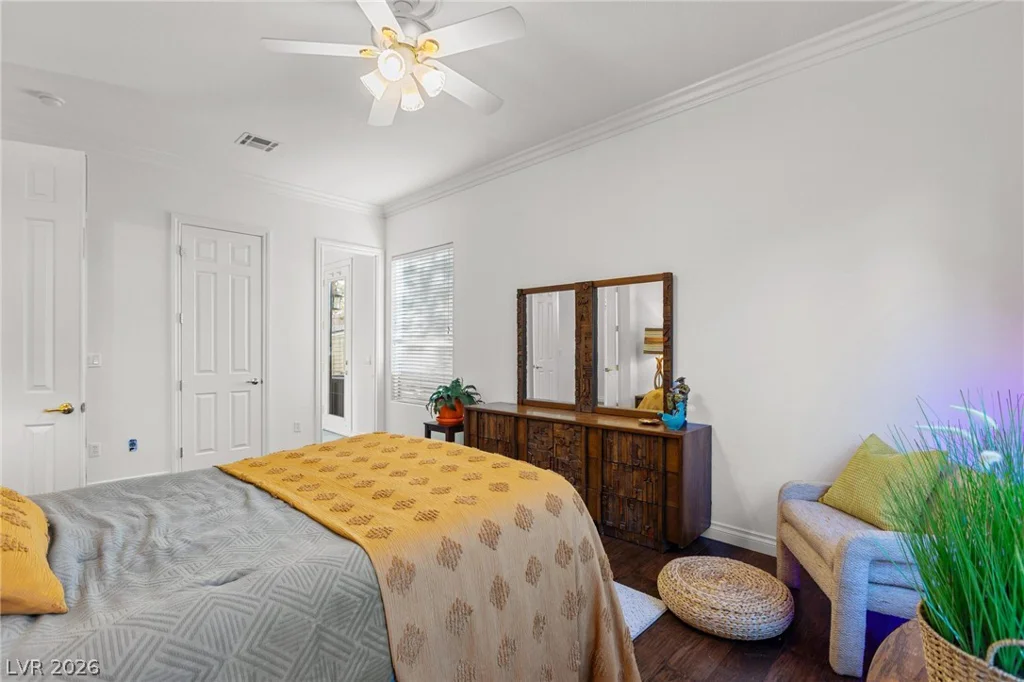 8088 Dark Hollow, Las Vegas, NV 89117