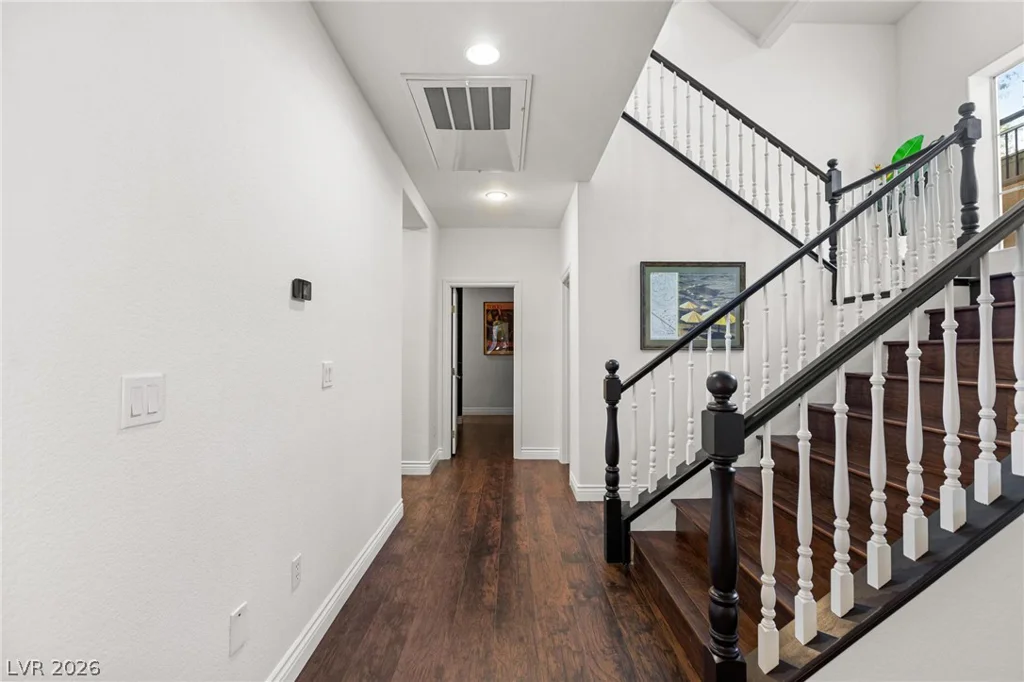 8088 Dark Hollow, Las Vegas, NV 89117