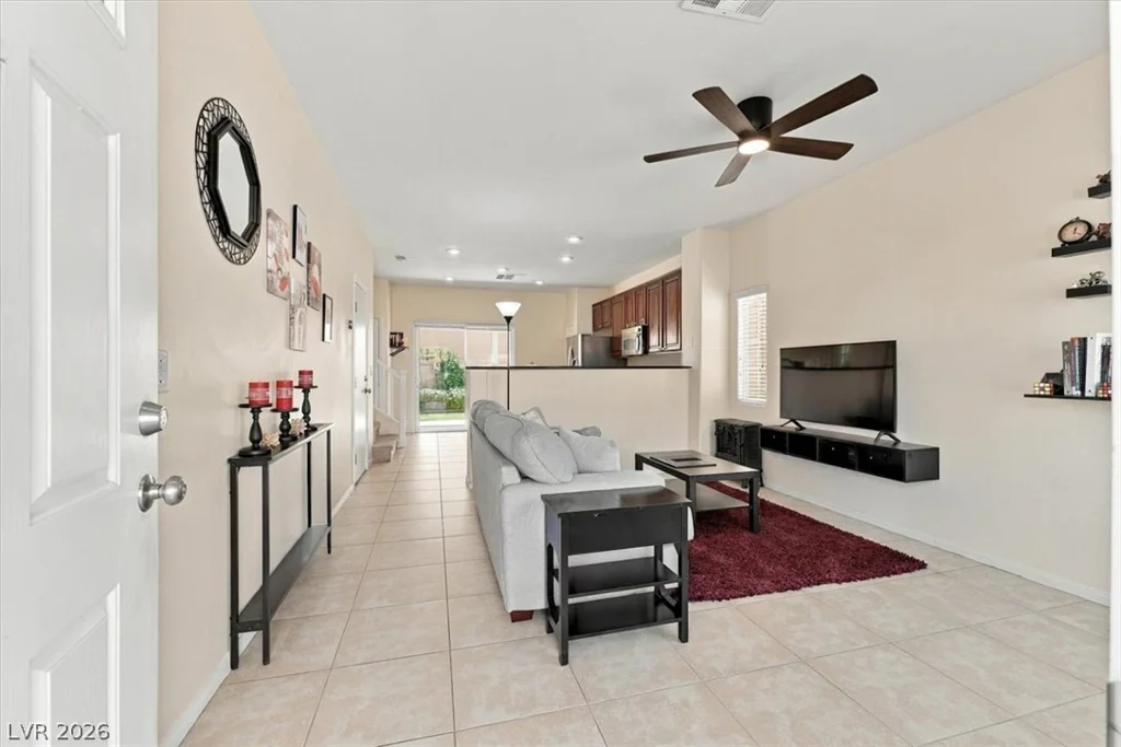 6073 Lazarro, Las Vegas, NV 89139
