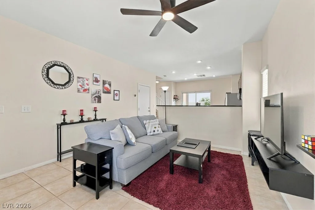 6073 Lazarro, Las Vegas, NV 89139