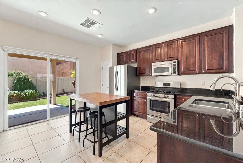 6073 Lazarro, Las Vegas, NV 89139