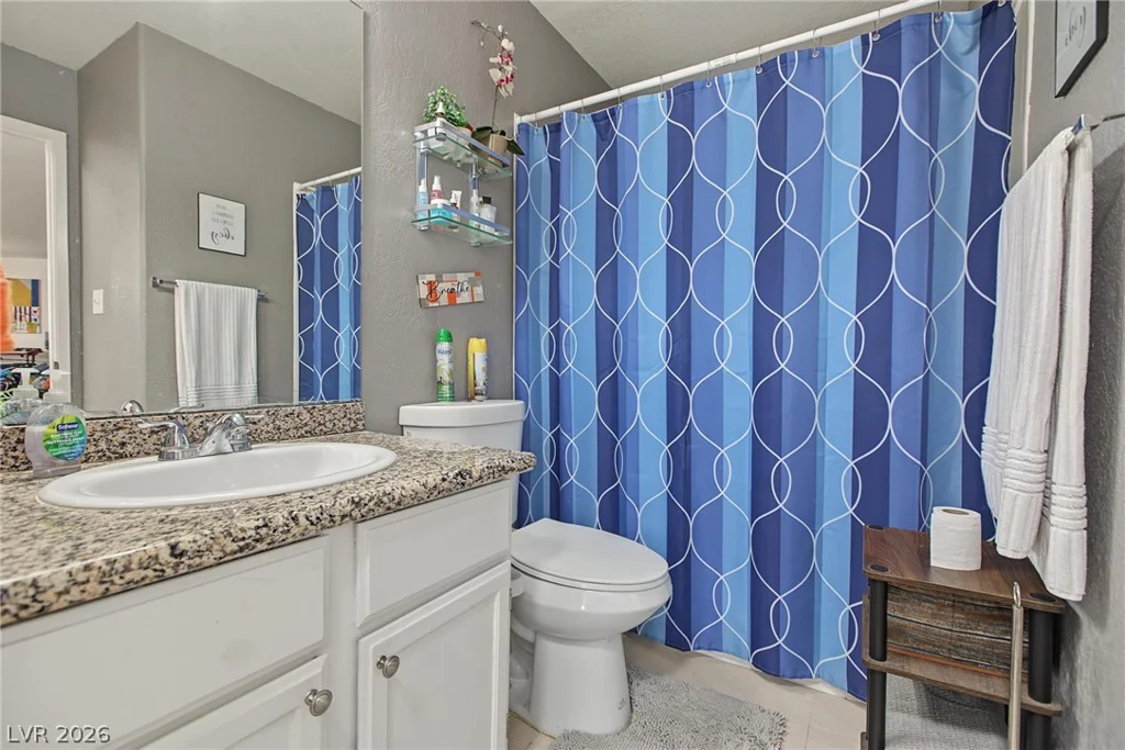5042 Rainbow, Las Vegas, NV 89118