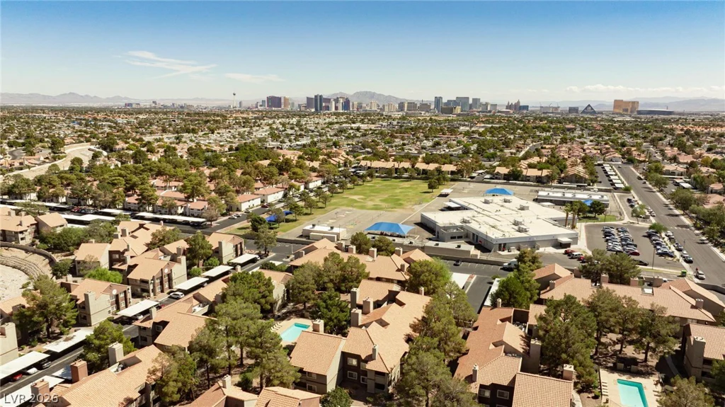 5042 Rainbow, Las Vegas, NV 89118