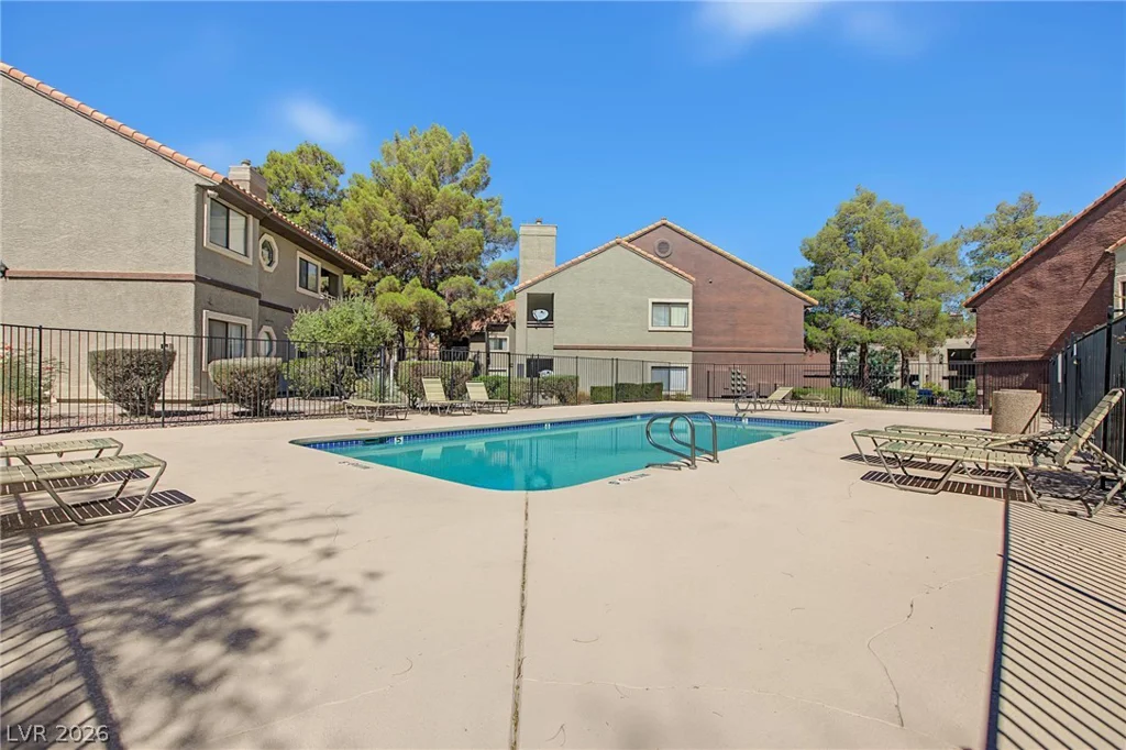 5042 Rainbow, Las Vegas, NV 89118