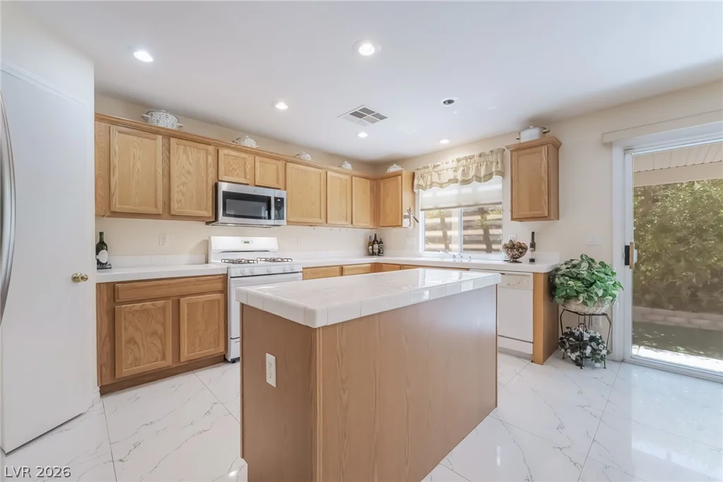 5909 Lingering Breeze, Las Vegas, NV 89148