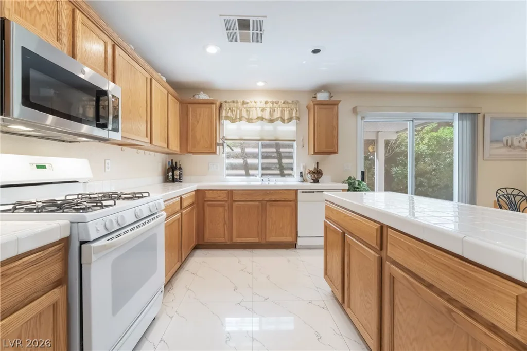 5909 Lingering Breeze, Las Vegas, NV 89148