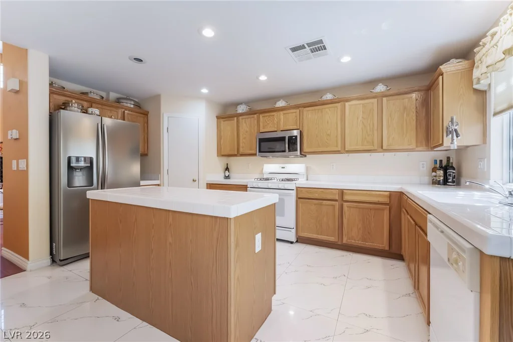 5909 Lingering Breeze, Las Vegas, NV 89148