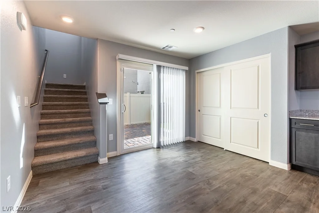 6911 Orange Horizon, North Las Vegas, NV 89086