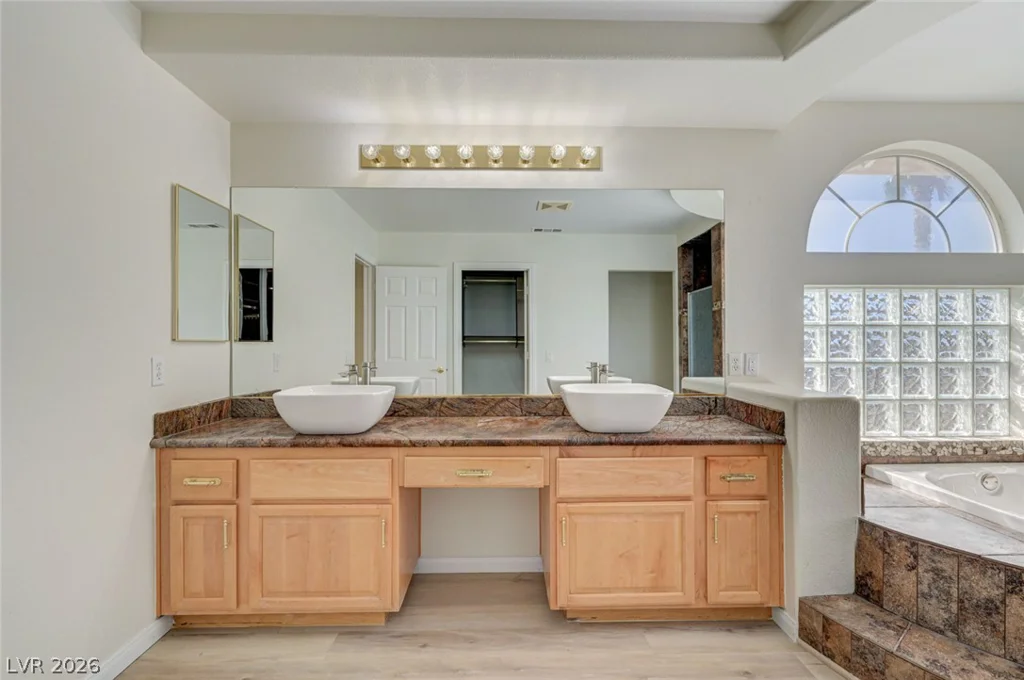 8709 Kingship, Las Vegas, NV 89129