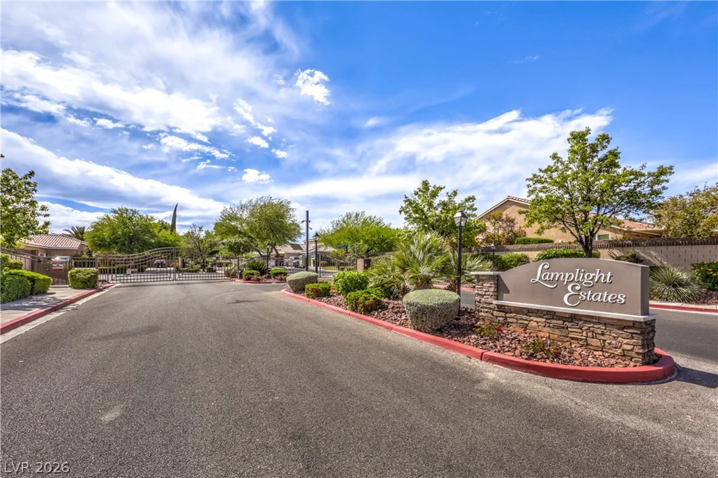 7480 Grassy Field, Las Vegas, NV 89131