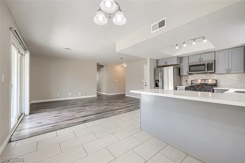 520 Close, Henderson, NV 89011