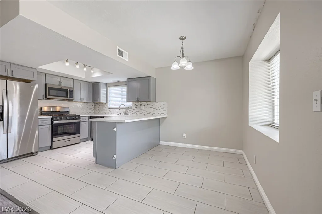 520 Close, Henderson, NV 89011