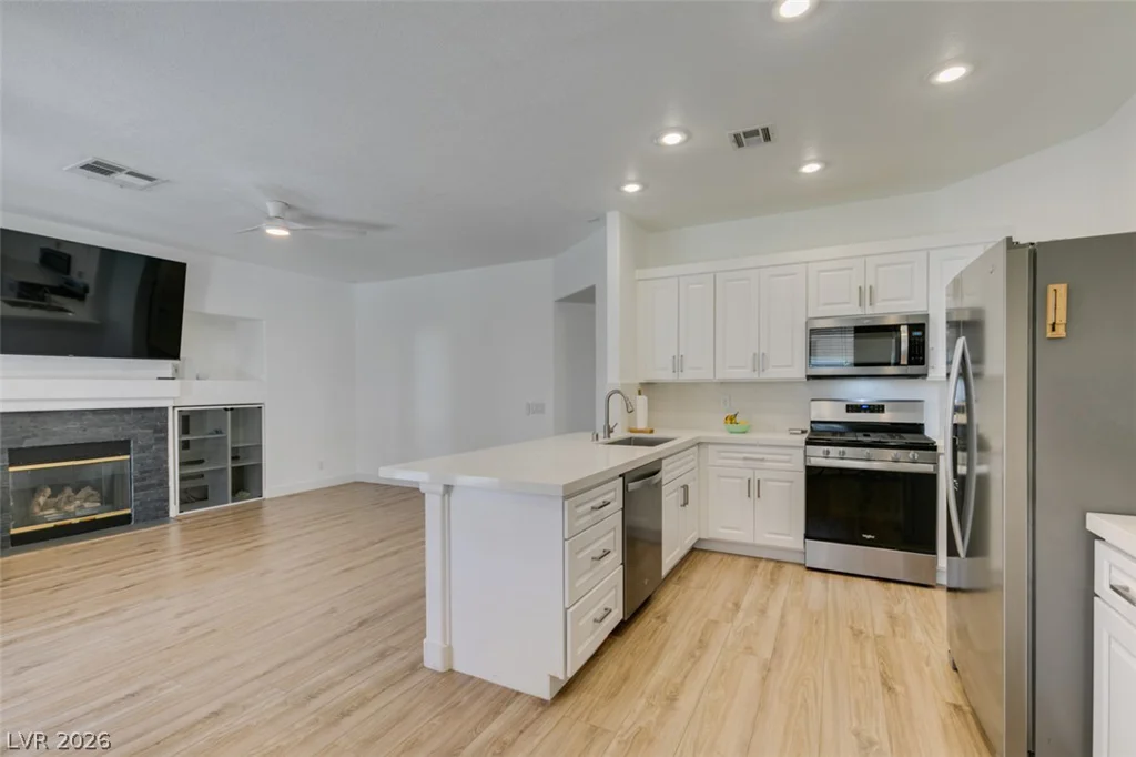 9601 Bending River, Las Vegas, NV 89129