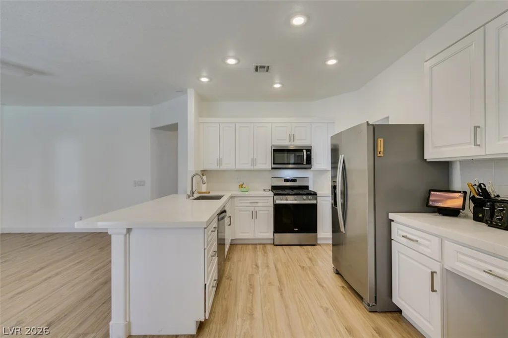 9601 Bending River, Las Vegas, NV 89129