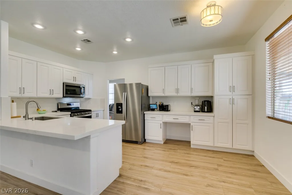 9601 Bending River, Las Vegas, NV 89129