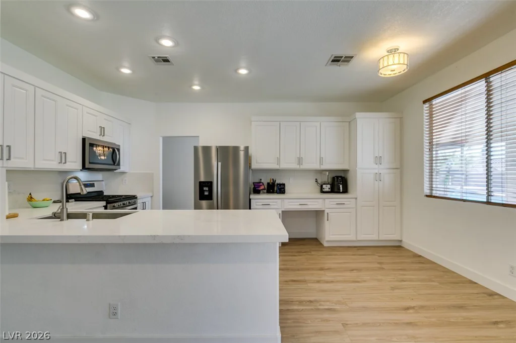 9601 Bending River, Las Vegas, NV 89129
