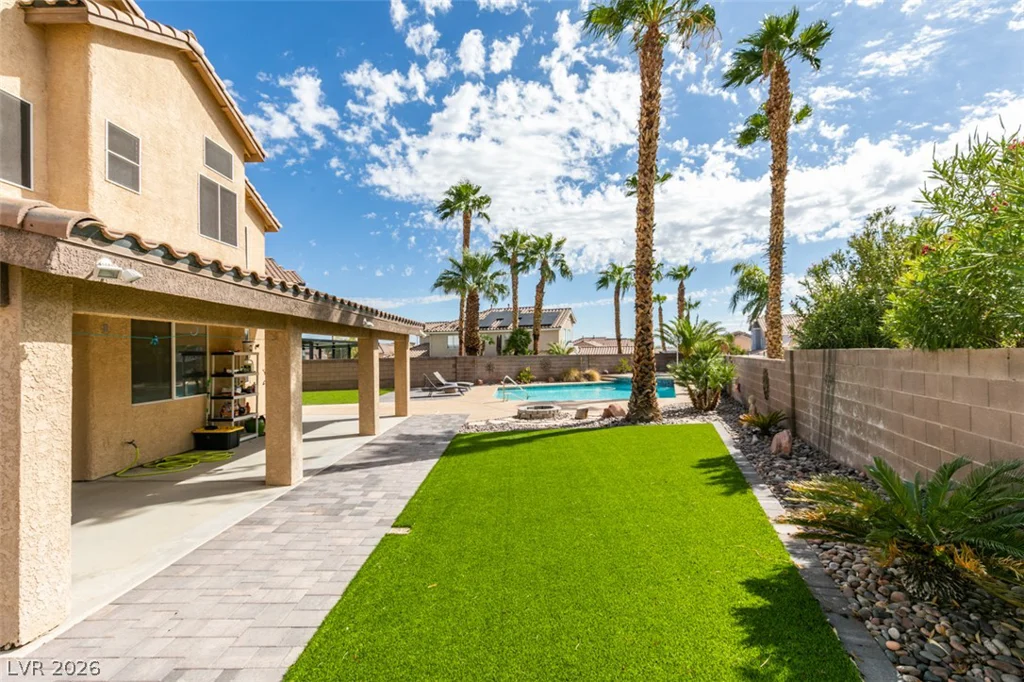 9601 Bending River, Las Vegas, NV 89129