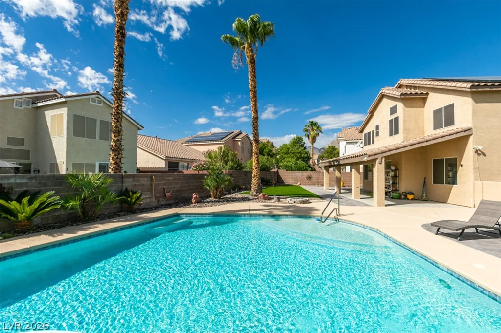 9601 Bending River, Las Vegas, NV 89129