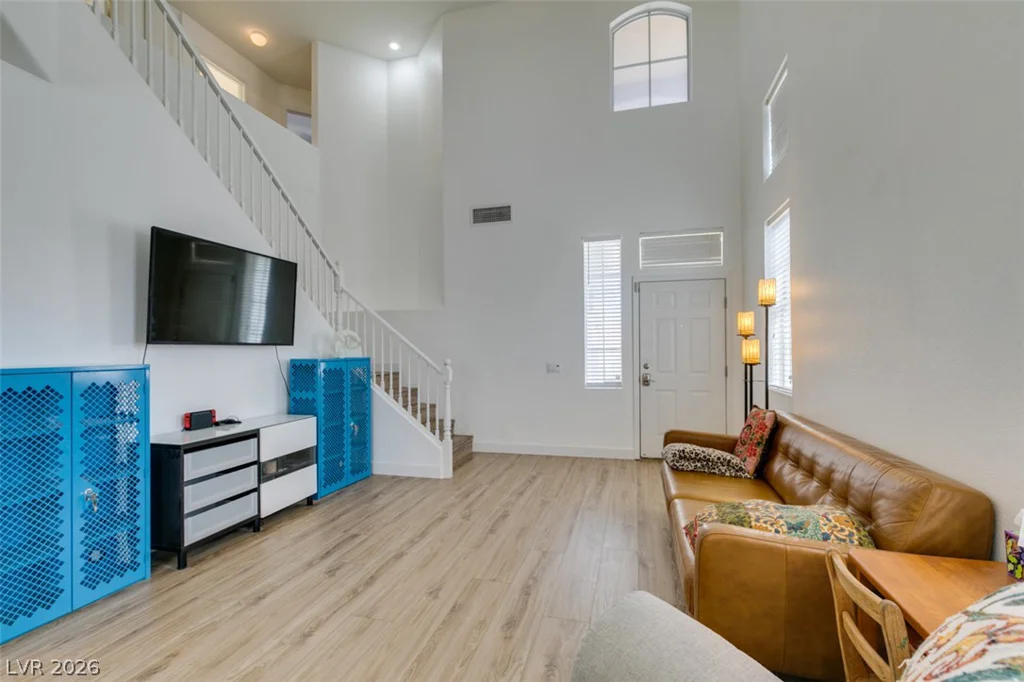 9601 Bending River, Las Vegas, NV 89129