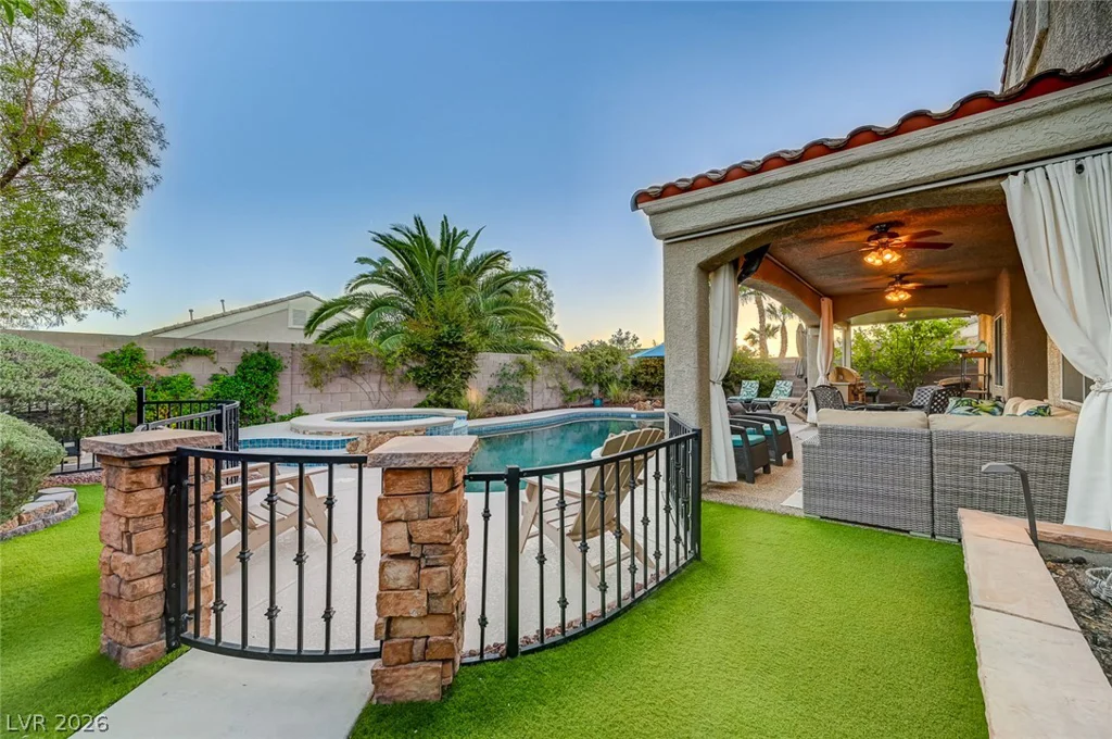2115 HANDEL, Henderson, NV 89052