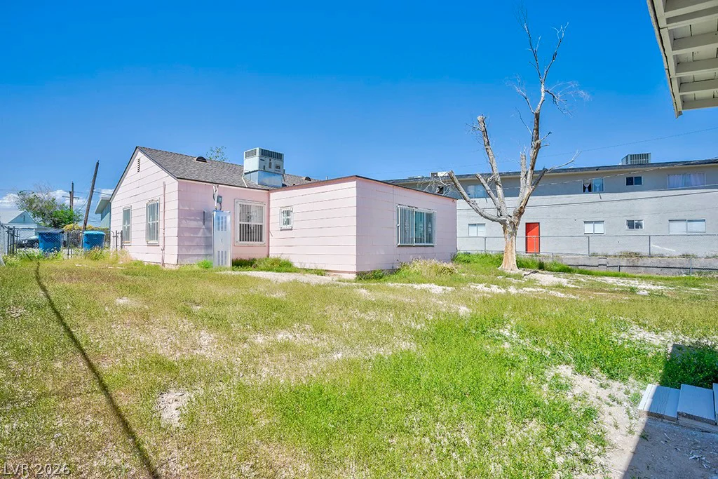 914 1st, Las Vegas, NV 89101