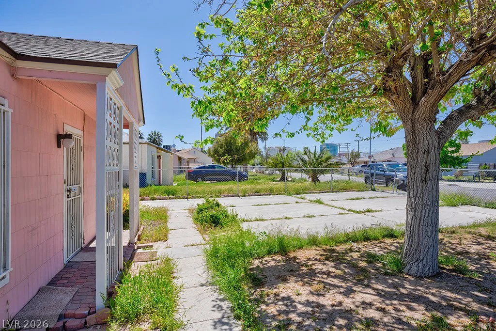 914 1st, Las Vegas, NV 89101