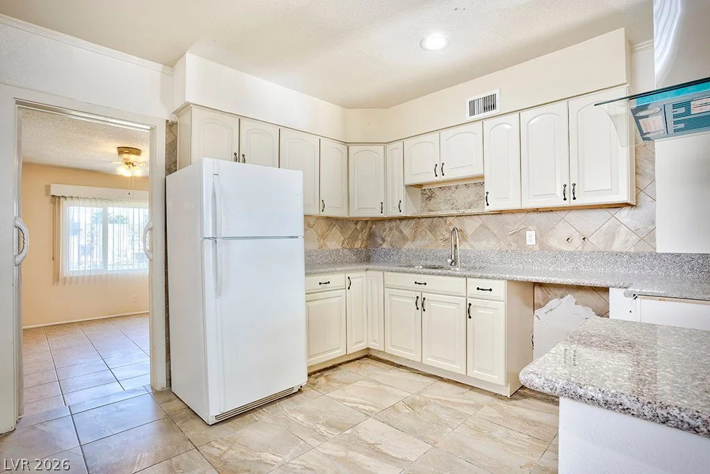 914 1st, Las Vegas, NV 89101