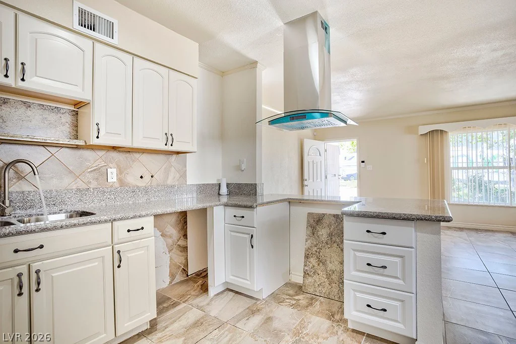 914 1st, Las Vegas, NV 89101
