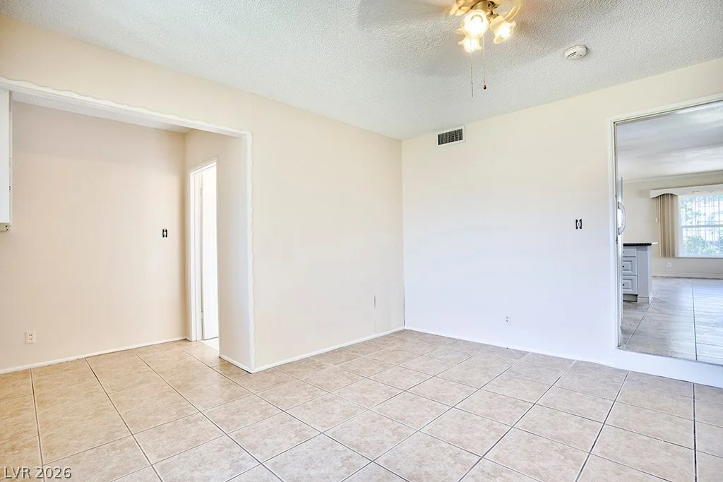 914 1st, Las Vegas, NV 89101