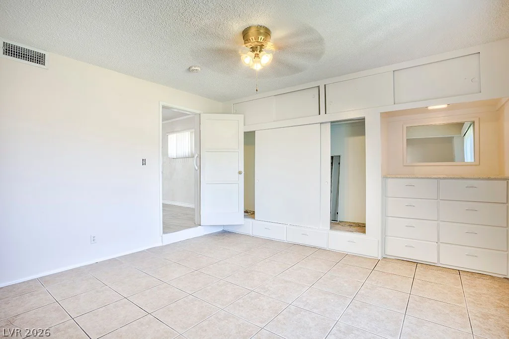 914 1st, Las Vegas, NV 89101
