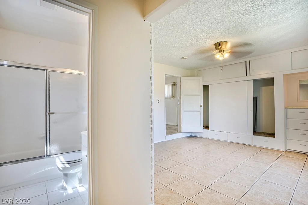 914 1st, Las Vegas, NV 89101