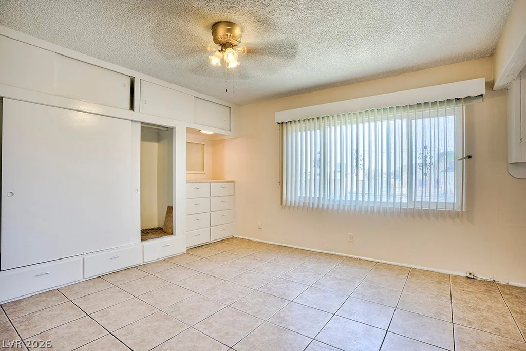 914 1st, Las Vegas, NV 89101