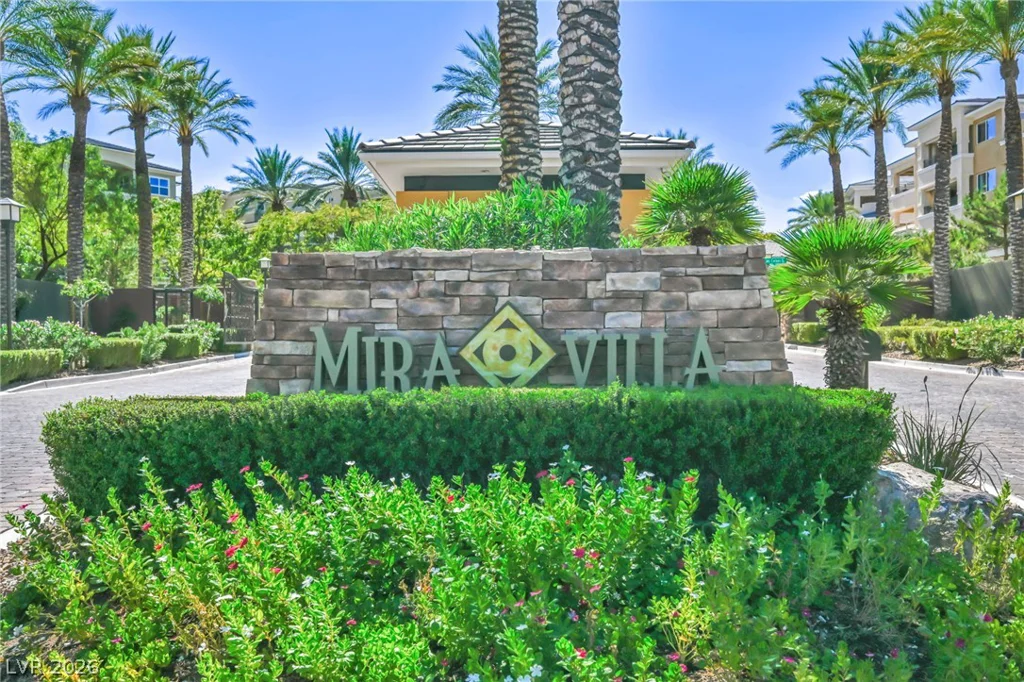 9125 Las Manaitas, Las Vegas, NV 89144